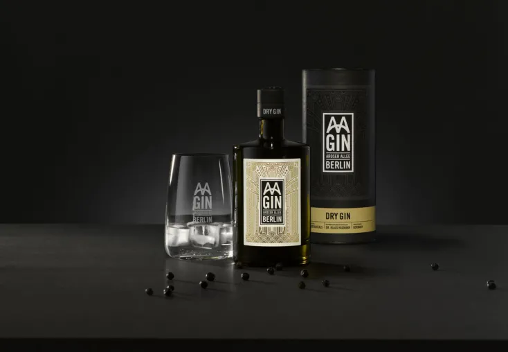 AASPIRITS Gin & Vodka<»AAGIN« Dry Gin im Set mit AAGIN Glas