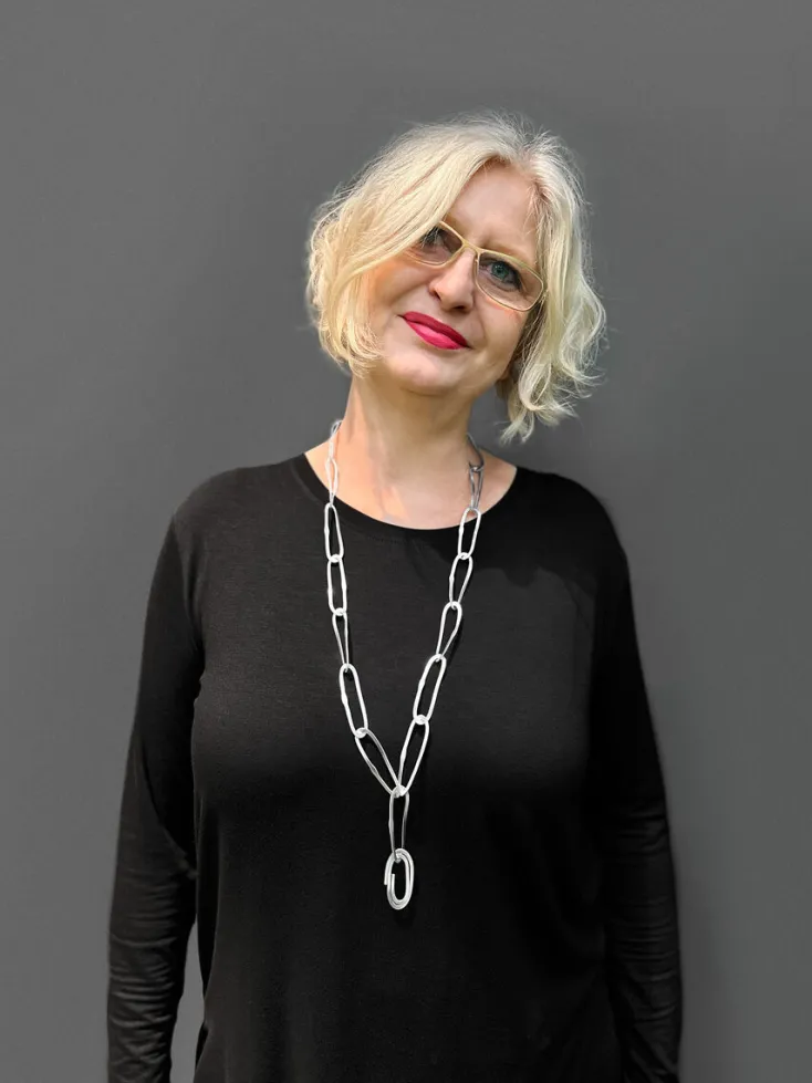 Antje Liebscher Goldschmiedeschmuck<Collier »Welle« aus Silber