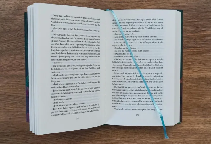 ZEIT Buchhandlung Romane<Cowley Heller, Miranda: Der Papierpalast