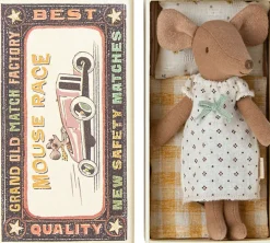 Kinder Maileg Kuscheltiere & Puppen<»Große Schwester Maus« in Streichholzschachtel