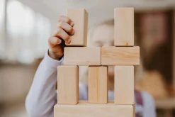 Kinder GRIMM’S Holzspielzeug<Große Stufenpyramide Natur