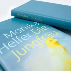 ZEIT Buchhandlung Romane<Helfer, Monika: Die Jungfrau