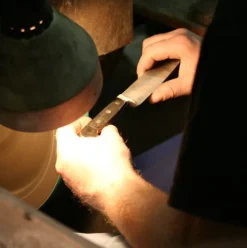 GÜDE Zubereiten & Servieren<Käsemesser aus Olivenholz