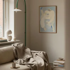 The Poster Club Wandbilder & Wanddekoration|Alle Werke<Lind, Sofia: »Hold You - Blue« mit Rahmen