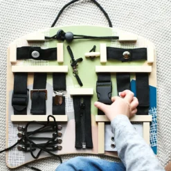 Kinder Small Foot Holzspielzeug<Motorikbrett Verschlüsse und Befestigung