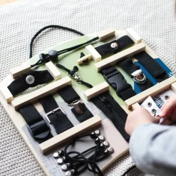 Kinder Small Foot Holzspielzeug<Motorikbrett Verschlüsse und Befestigung