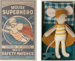 Kinder Maileg Kuscheltiere & Puppen<»Superheldmaus« in Streichholzschachtel