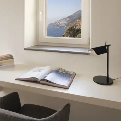 FLOS Tisch- & Leseleuchten|Schreibtischleuchten<Tischleuchte »TAB«
