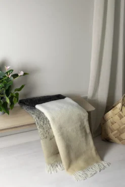 Lina Johansson Decken & Kissen<Wolldecke »Fade«