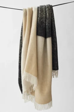 Lina Johansson Decken & Kissen<Wolldecke »Fade«