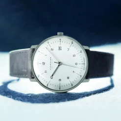 Junghans Armbanduhren<ZEIT-Kollektion »Max Bill Mega Solar«