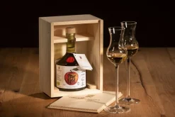 Freiherr von Poschinger Edelbrandmanufaktur Sondereditionen|Korn, Brand, Geist<ZEIT-Sonderedition »Alter Apfel« Edelbrand