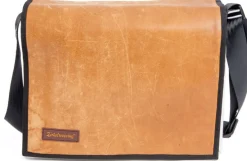 Zirkeltraining Sondereditionen|Umhängetaschen<ZEIT-Tasche »Kasten«, Schwarzer Gurt